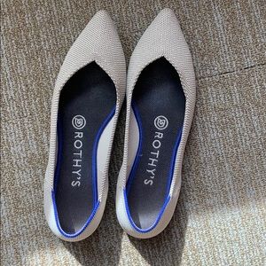 Linen light grey Rothys points brand new